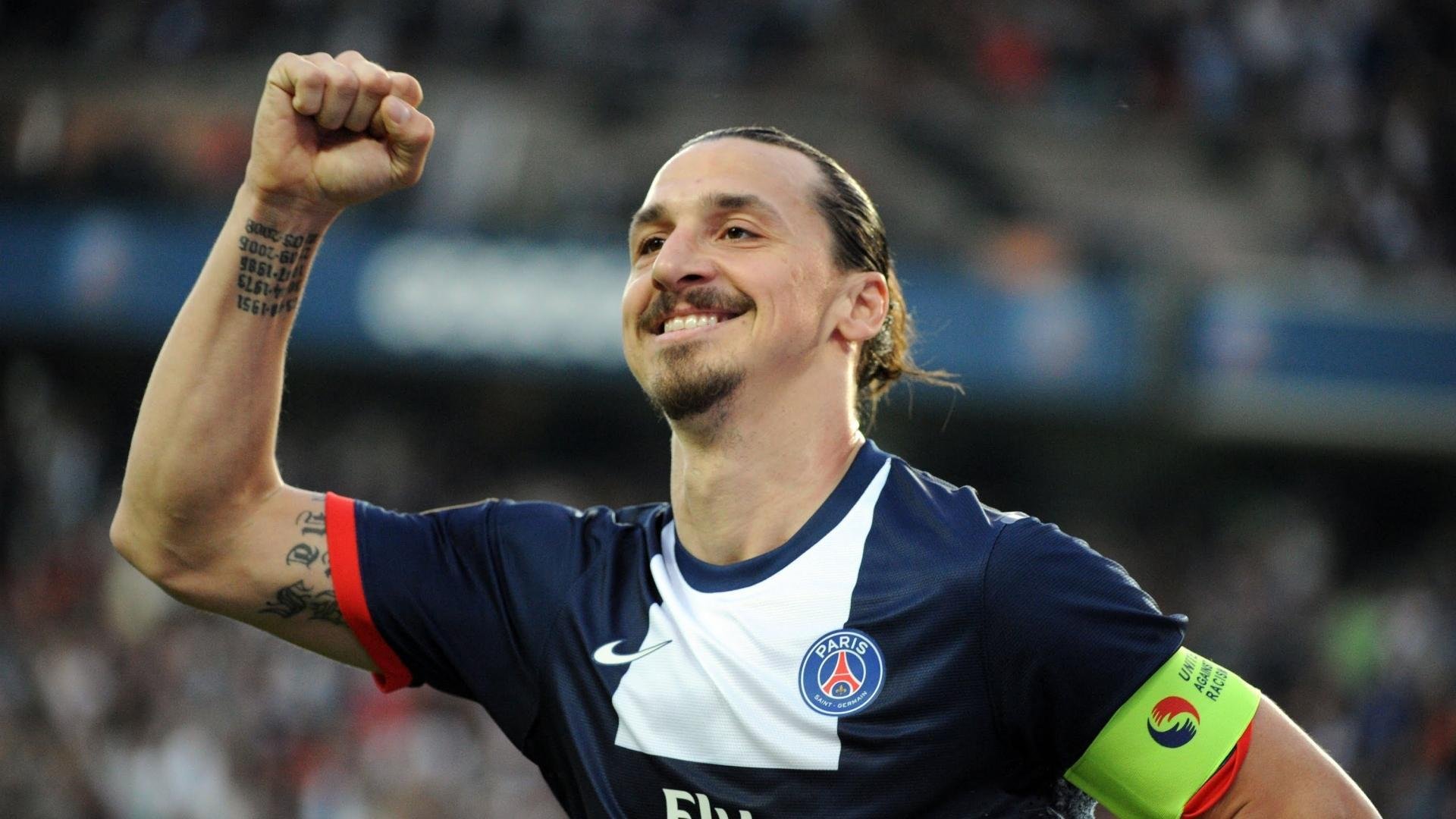 青少年足球运动与智能硬件结合,打造未来运动新生态,青少年足球运动蔚然成风