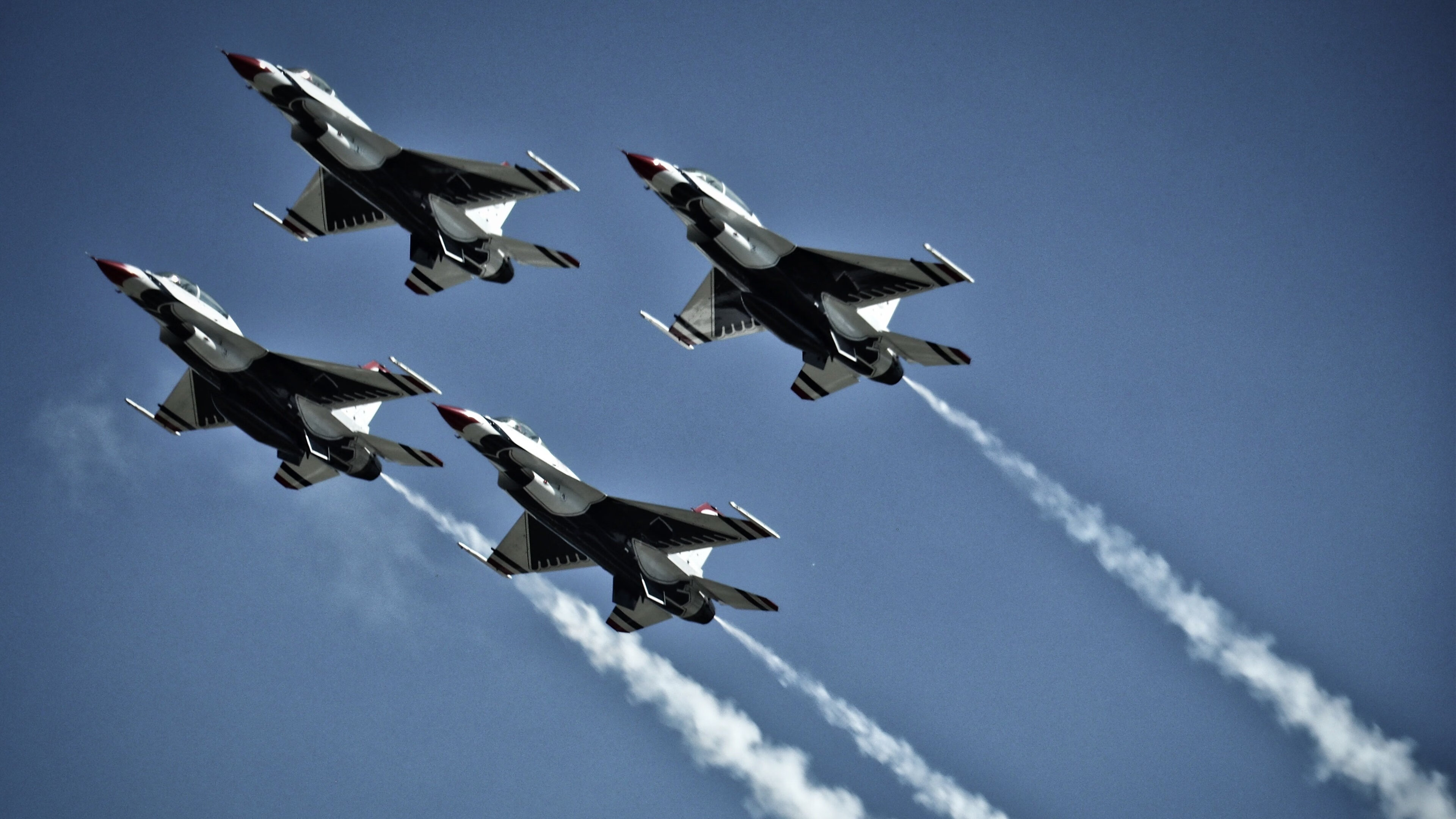 开云全站-国际山地滑雪挑战赛，感受雪域世界的魅力，滑雪登山挑战赛