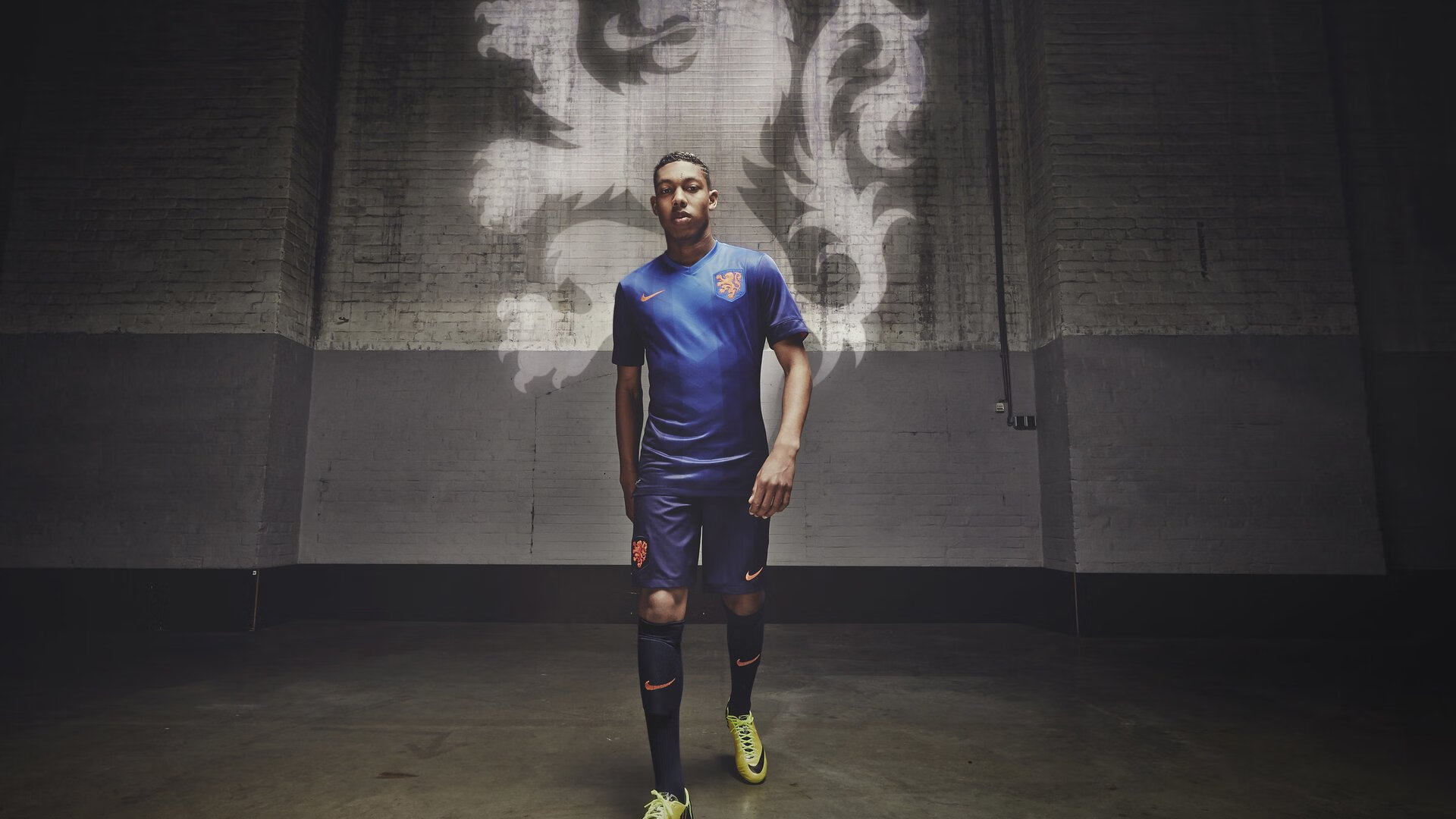 开云体育官方下载-奥斯马尔·奥尔韦拉赛场表现赢得喝彩，奥马尔现状