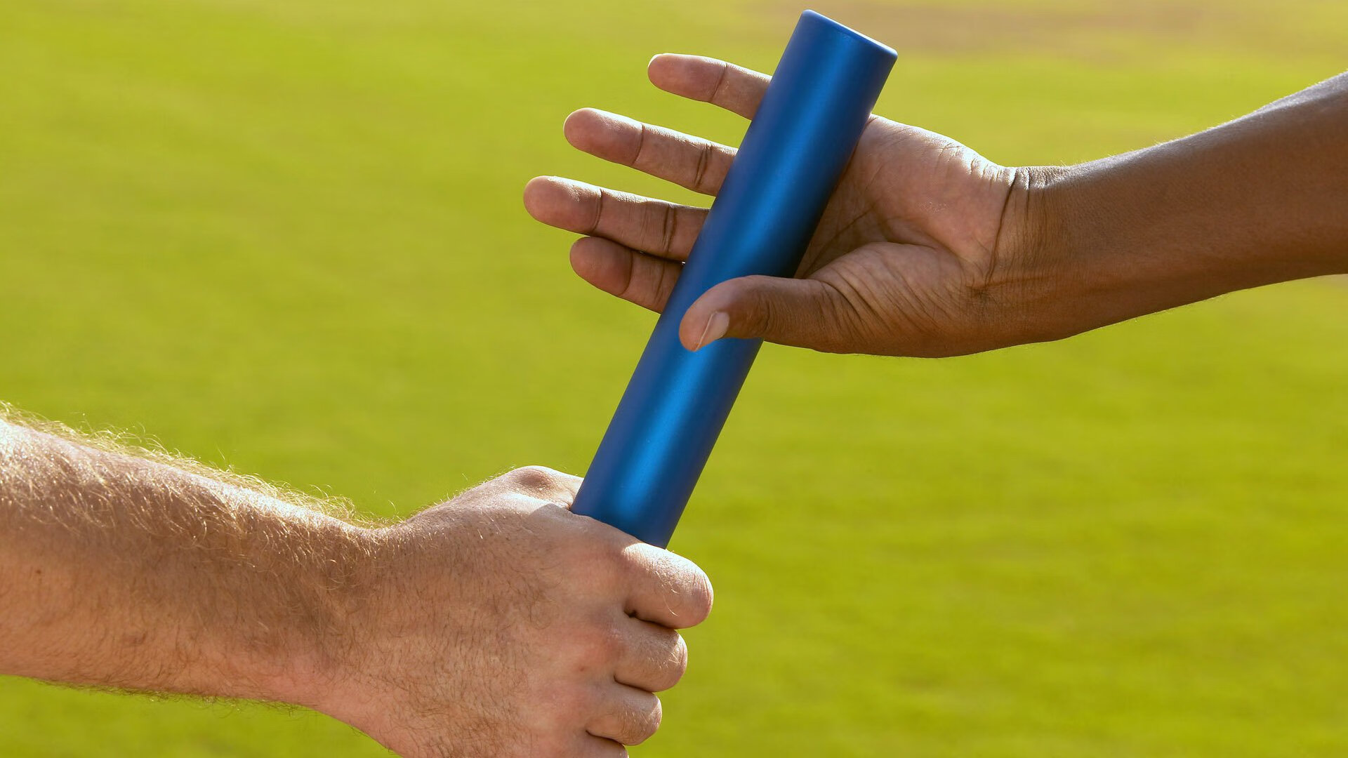 kaiyun中国官方网站-年轻教练崭露头角，战术革新引领新风向，年轻的教官是怎样的